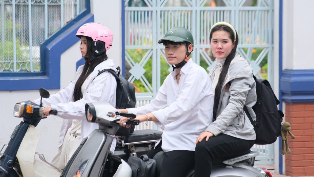 Học sinh không đội mũ bảo hiểm phạt bao nhiêu tiền