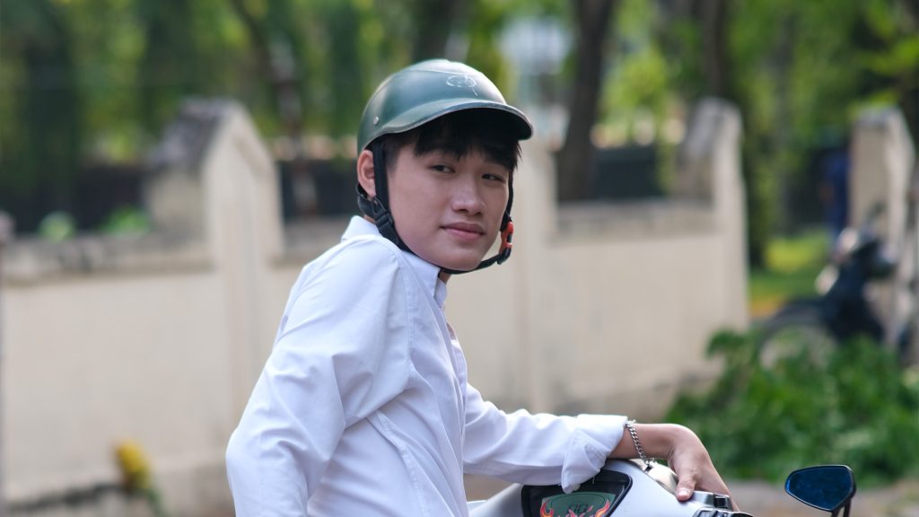 Mũ bảo hiểm giá rẻ kém chất lượng thiết kế không đạt chuẩn