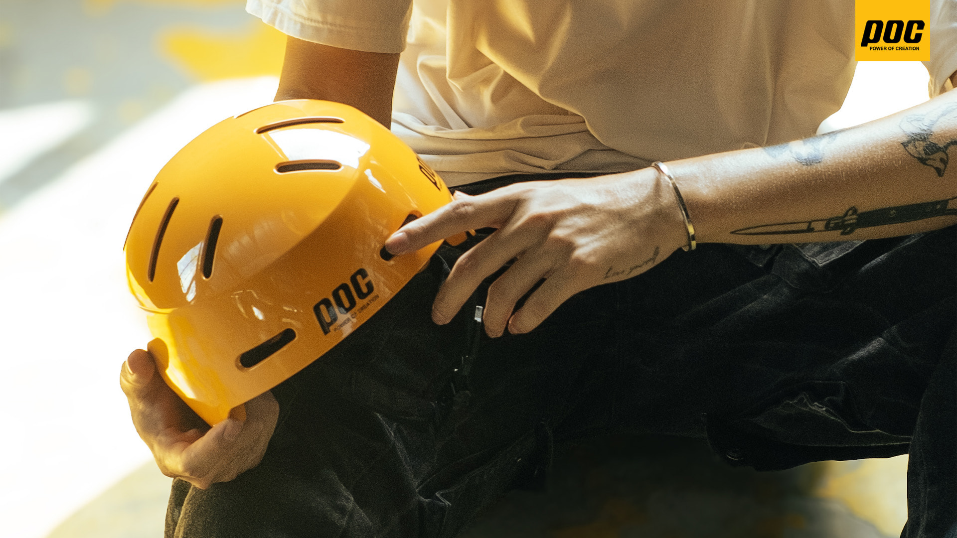 chọn mũ bảo hiểm có khe thông gió thoáng mát